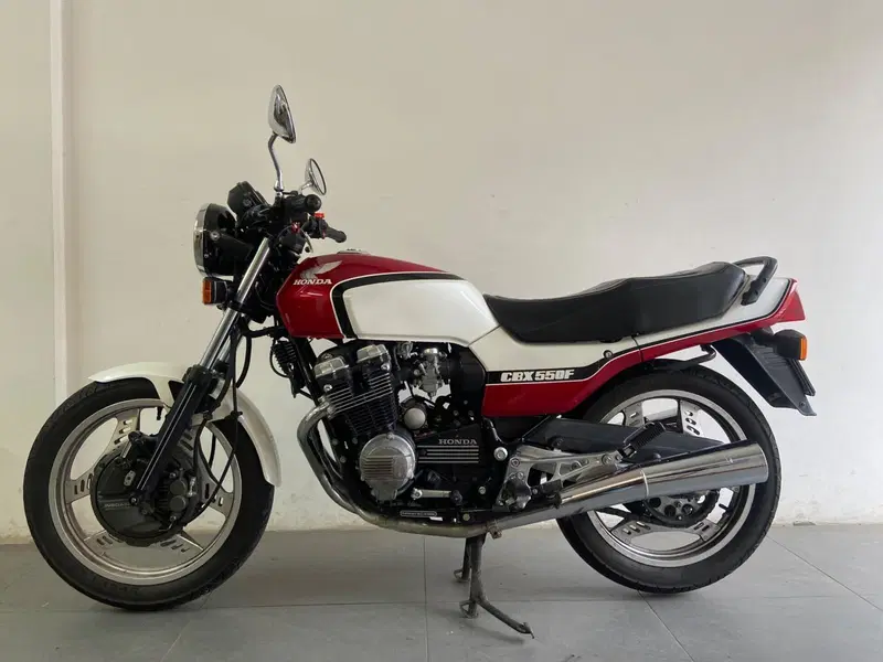 Honda CBX 550 F (9)