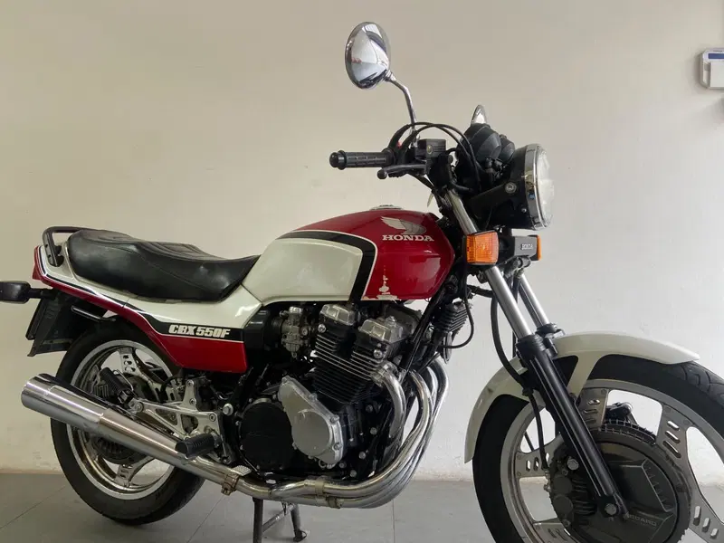 Honda CBX 550 F (12)