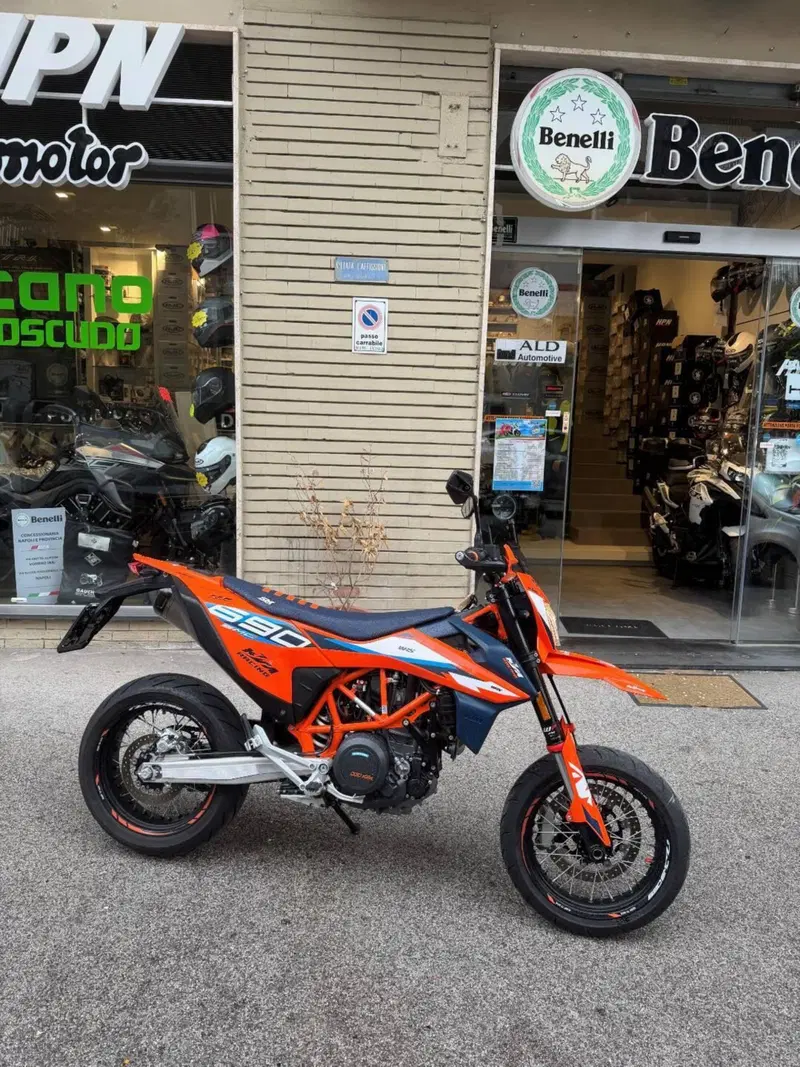 KTM 690 SMC R (2023 - 25) (2)
