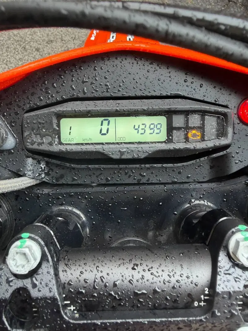 KTM 690 SMC R (2023 - 25) (4)