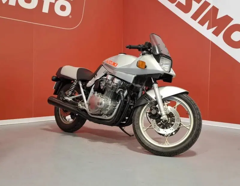 Suzuki GSX 1100 S
