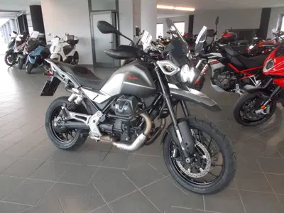 Moto Guzzi V85 Strada (2024 - 26) usata