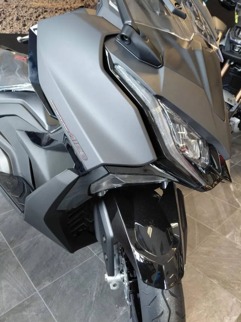 Kymco AK 575 Premium (2025 - 26) (6)