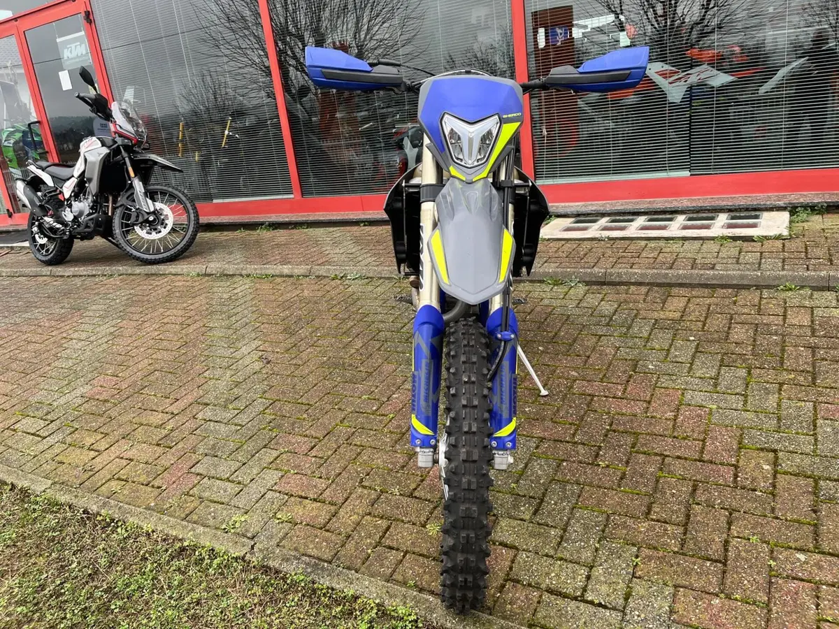Sherco 300 SEF Factory (2024) (5)
