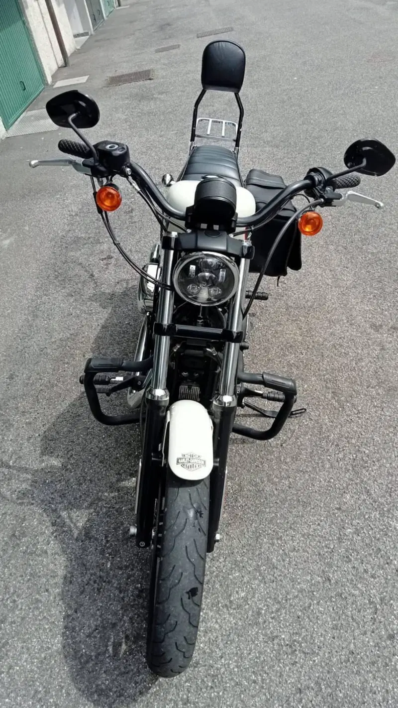 Harley-Davidson 883 R (2008 - 16) - XL 883R