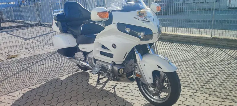 Honda GL 1800 Gold Wing (2012 - 17) (4)