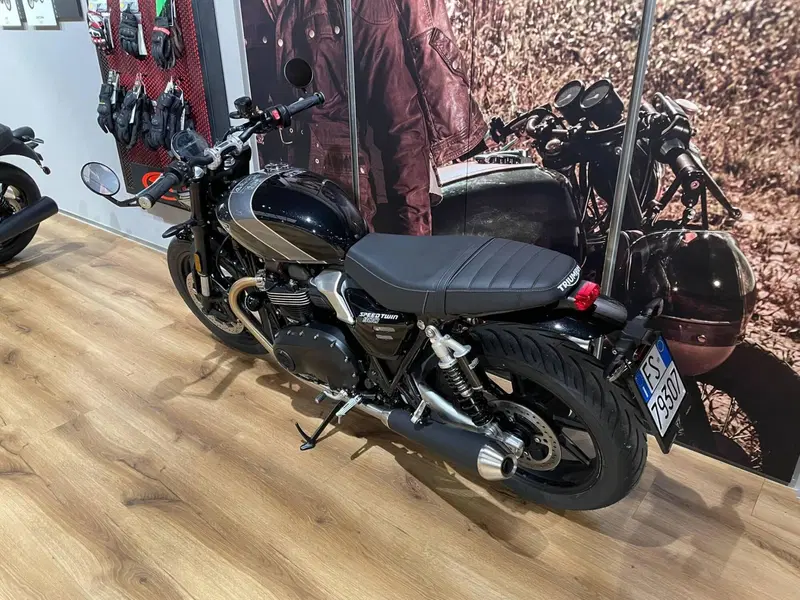 Triumph Speed Twin 900 (2025 - 26) (5)