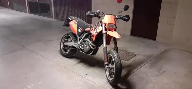 KTM LC4 625 Supercompetition SM (2002) (2)