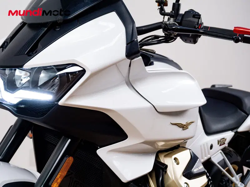 Moto Guzzi V100 Mandello (2022 - 24) (12)