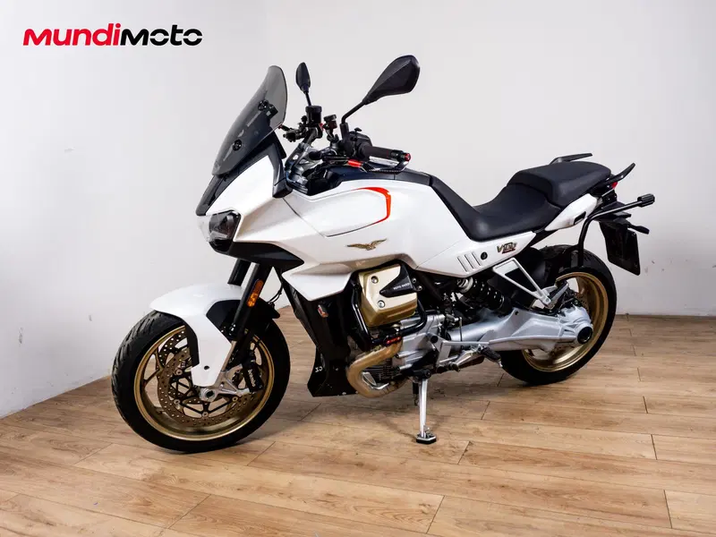 Moto Guzzi V100 Mandello (2022 - 24) (6)