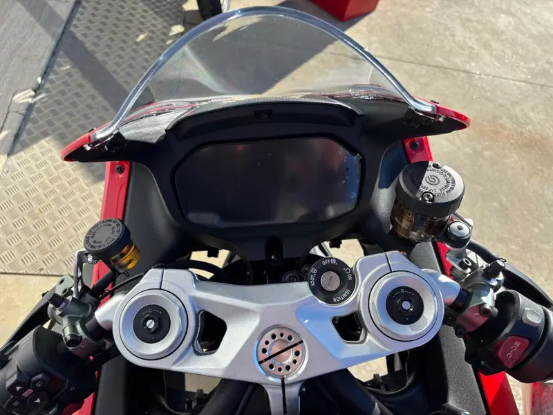 QJ Motor SRK 921 RR (2025 - 26) (9)