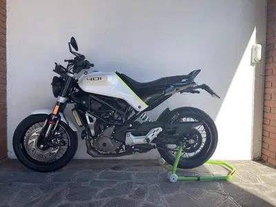 Husqvarna Svartpilen 401 (2021 - 23) usata