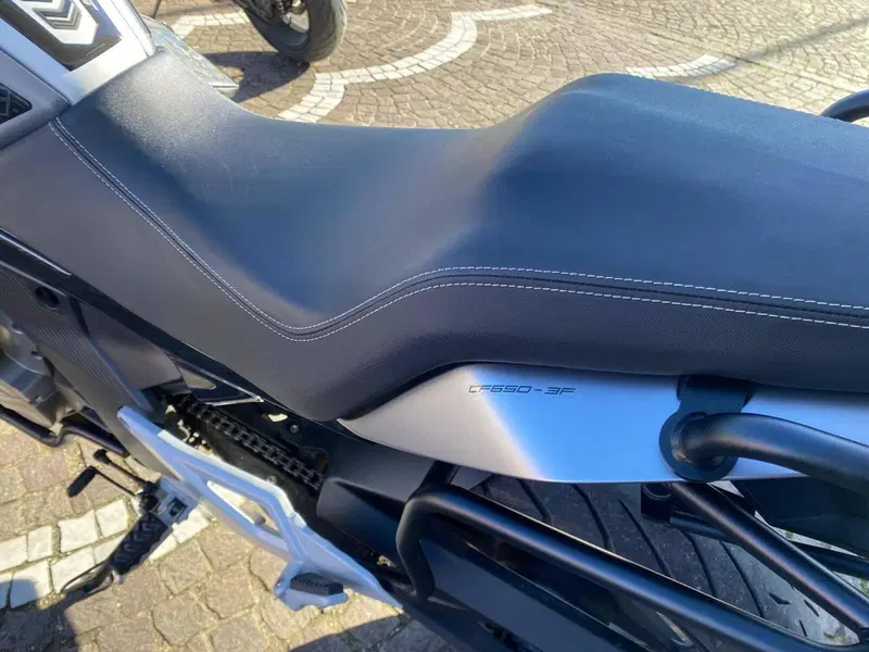 CFMOTO 650MT (2021 - 24) (9)