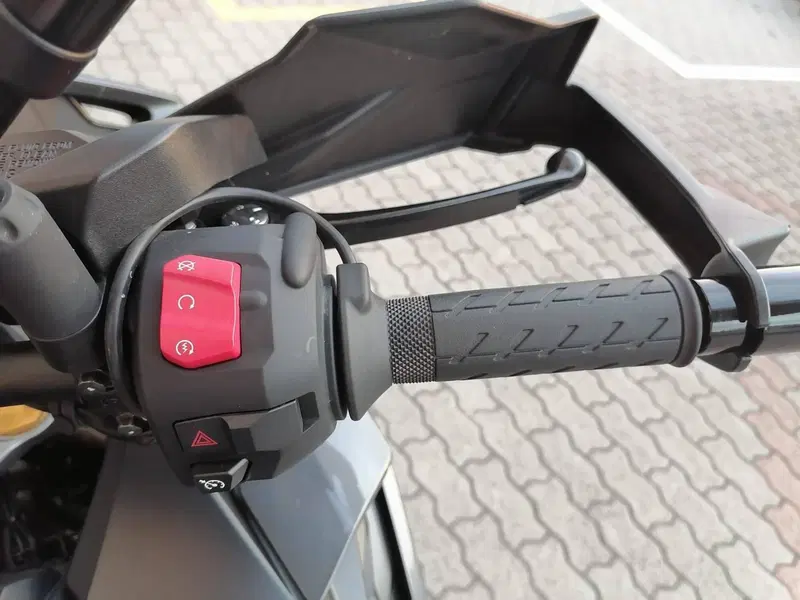 Suzuki GSX-S1000GX Touring (2024 - 26) (11)