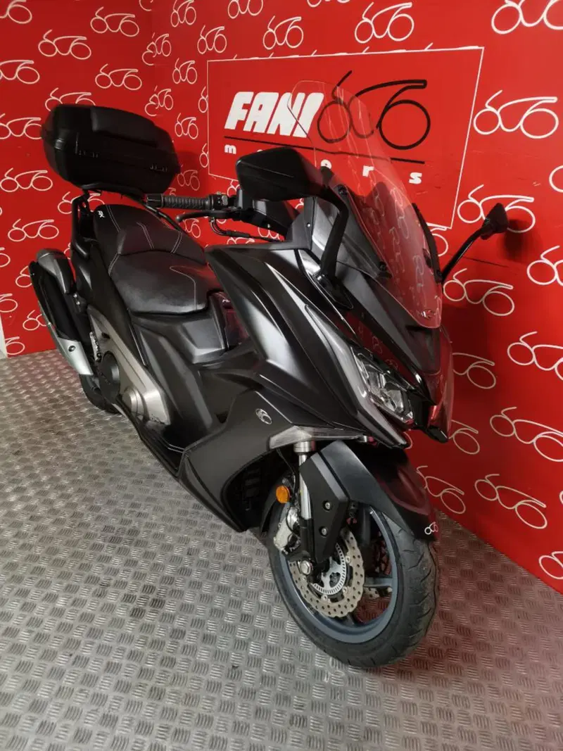 Kymco AK 550 ETS (2021 - 26) (2)
