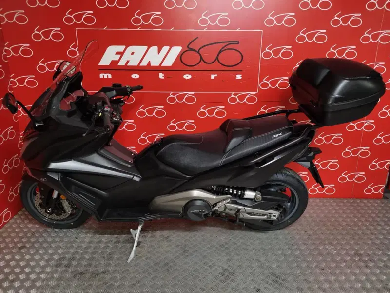 Kymco AK 550 ETS (2021 - 26) (3)