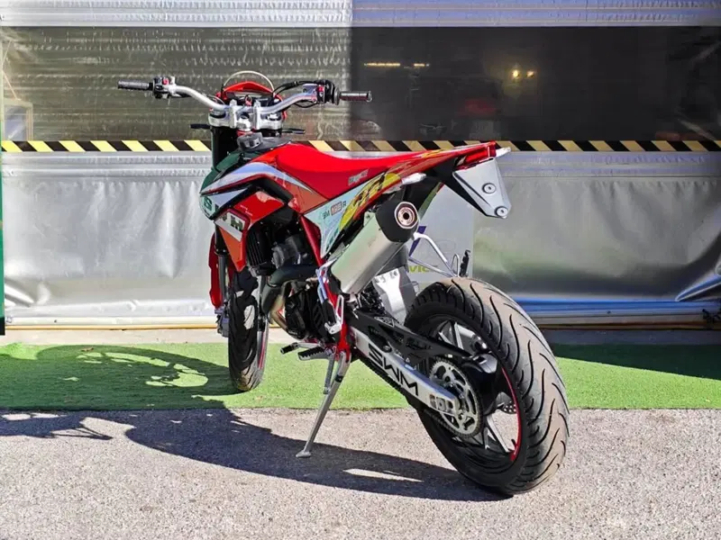 Swm SM 125 R Reborn (2026) (4)