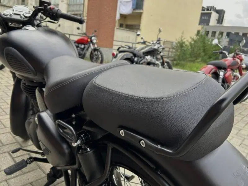 Royal Enfield Classic 350 (2021 - 26) (5)