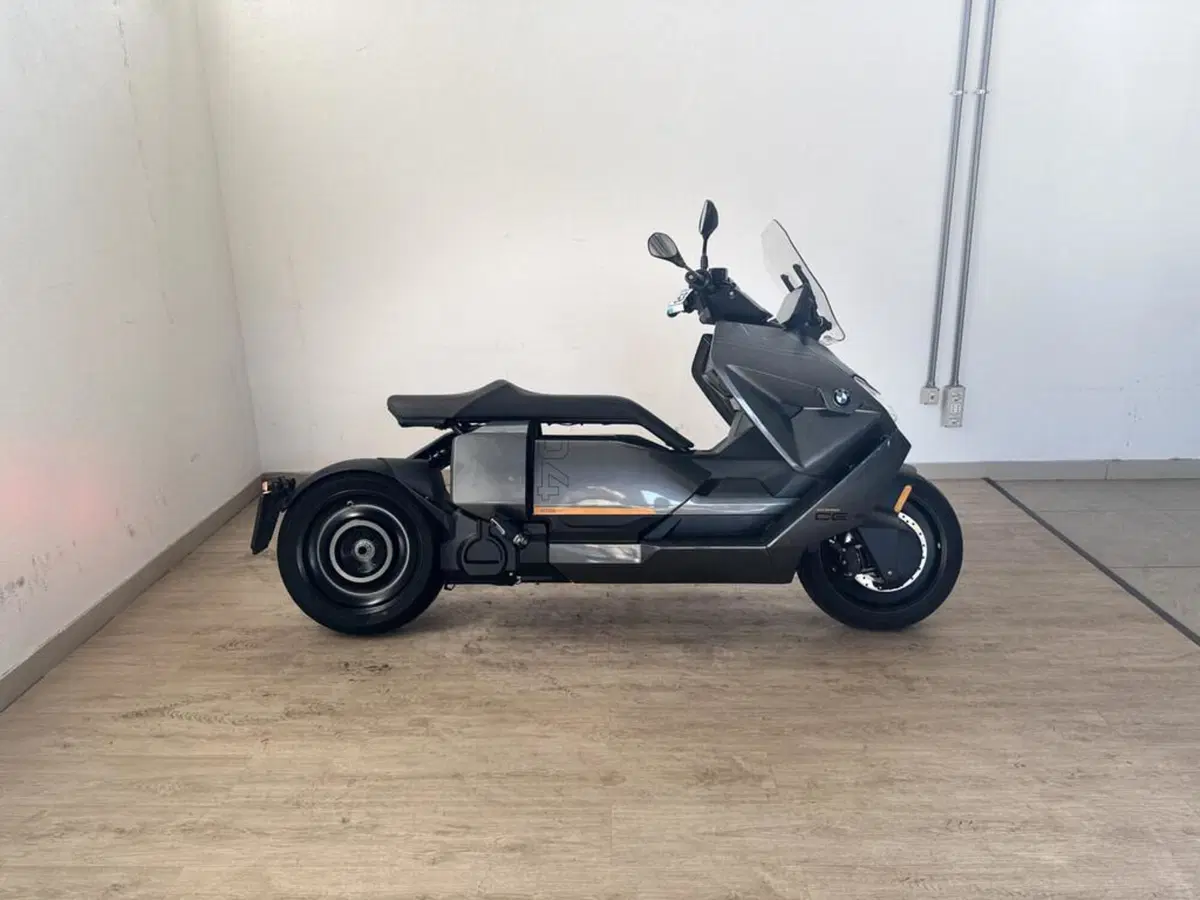 Bmw CE 04 (2021 - 25) (4)