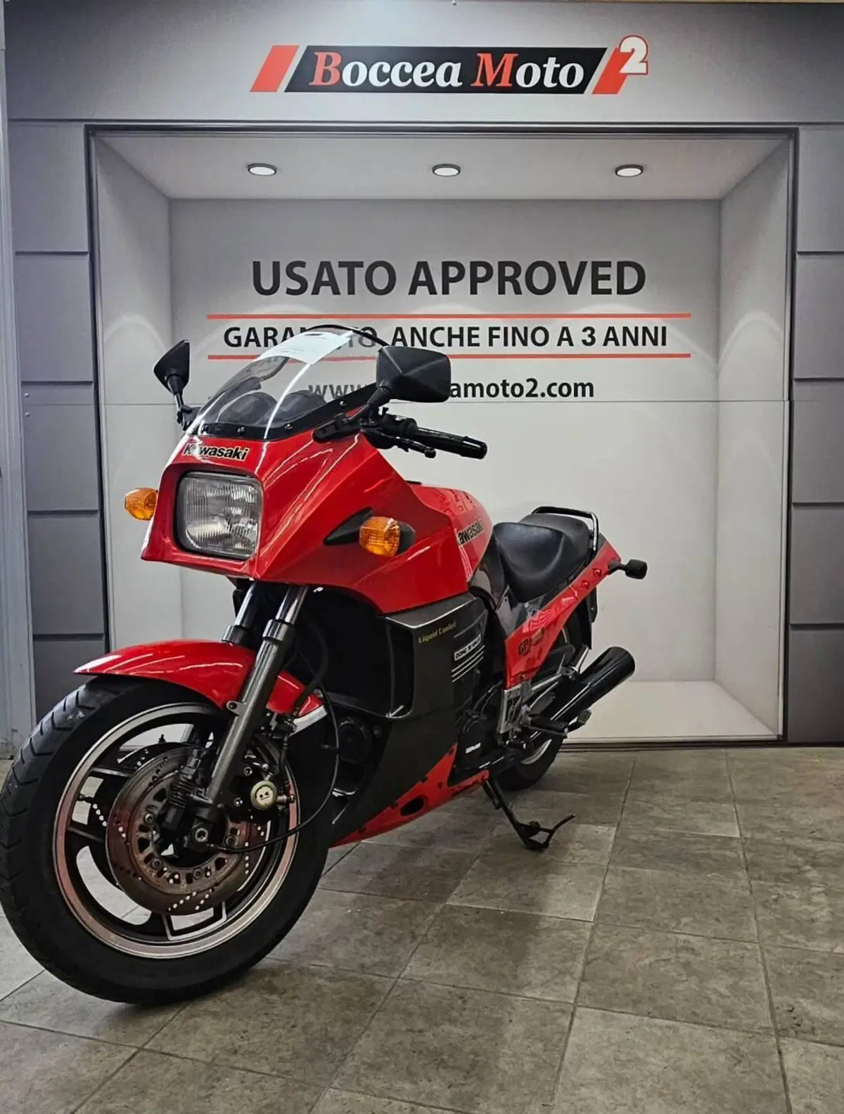 Kawasaki GPZ 900z (2)