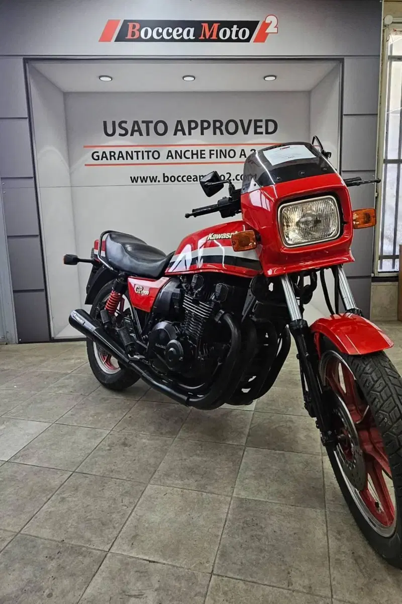 Kawasaki GPZ 1100 (2)