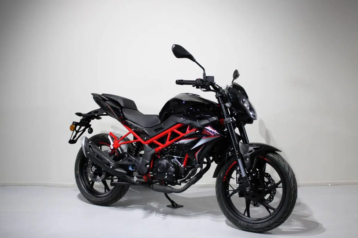 Benelli BN 125 (2026) (2)