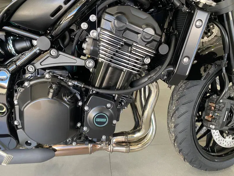 Kawasaki Z 900 RS Black Ball Edition (2026) (10)
