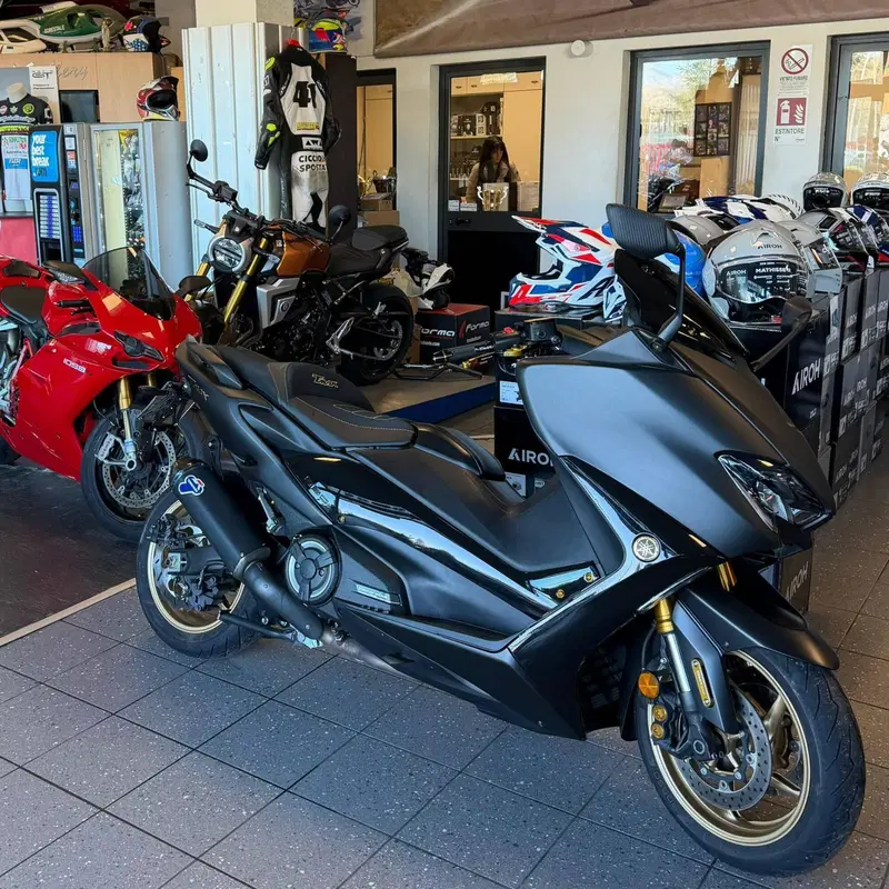 Yamaha T-Max 560 (2020 - 21) (4)