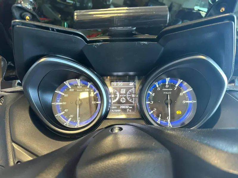 Yamaha T-Max 560 (2020 - 21) (7)