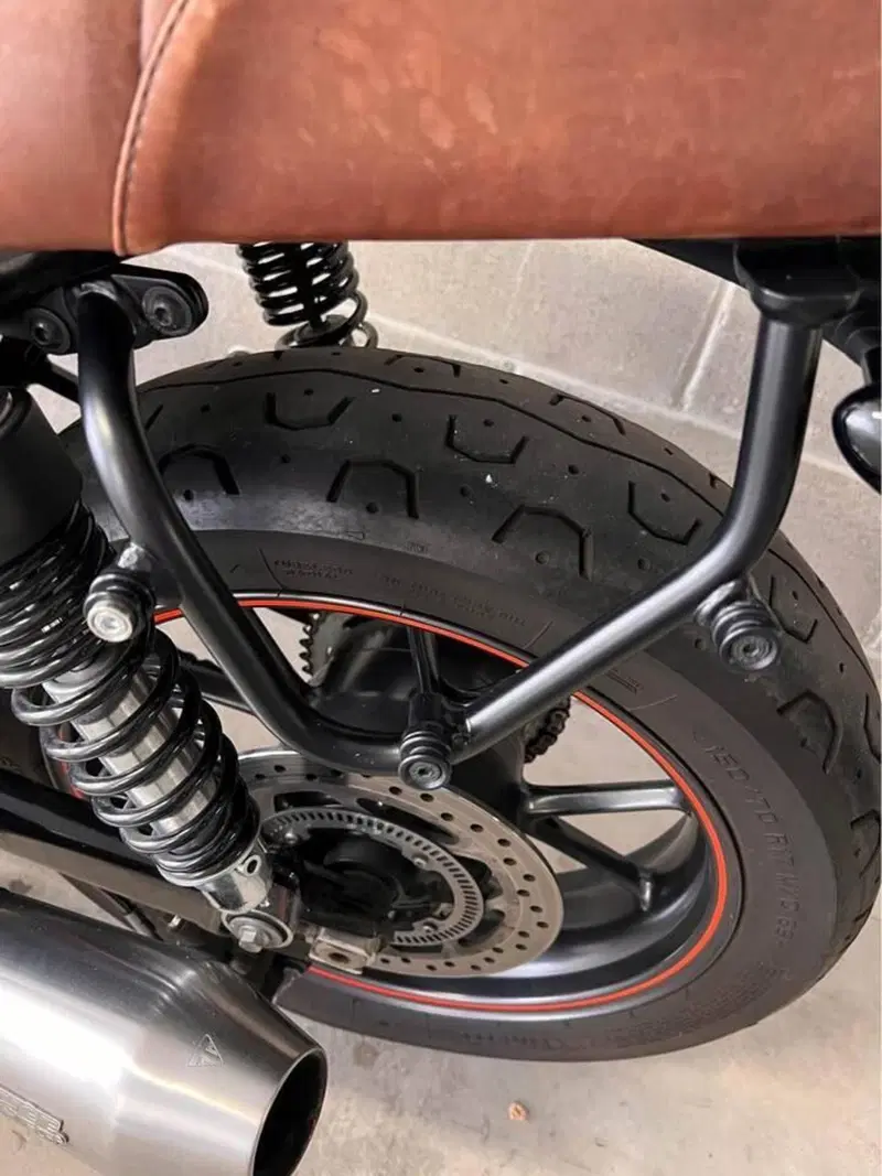 Triumph Street Twin 900 (2016) (2)