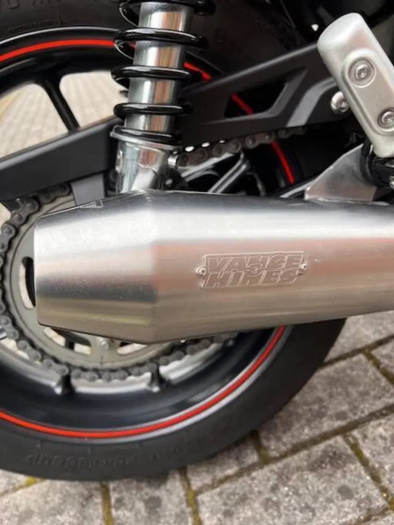 Triumph Street Twin 900 (2016) (13)