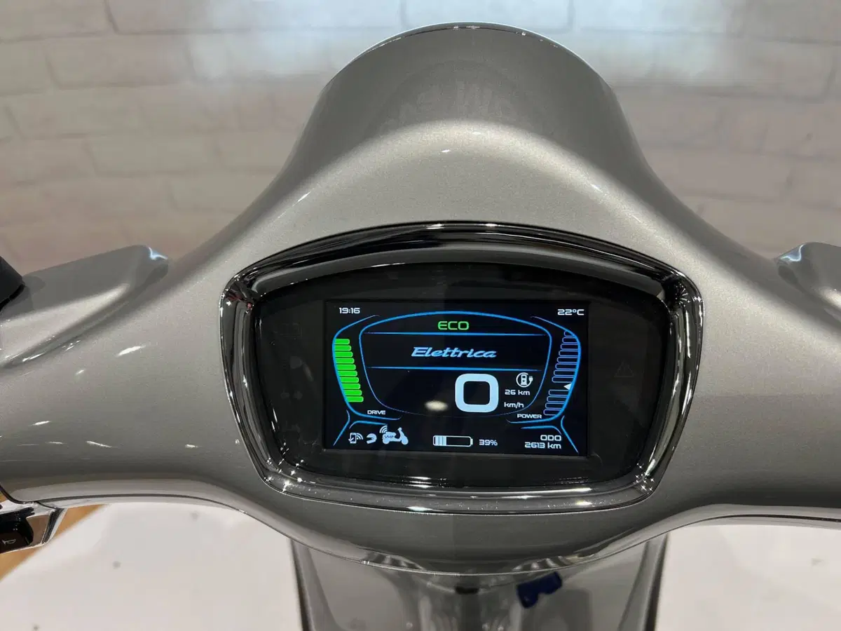 Vespa Vespa Elettrica 70 (2020 - 24) (12)