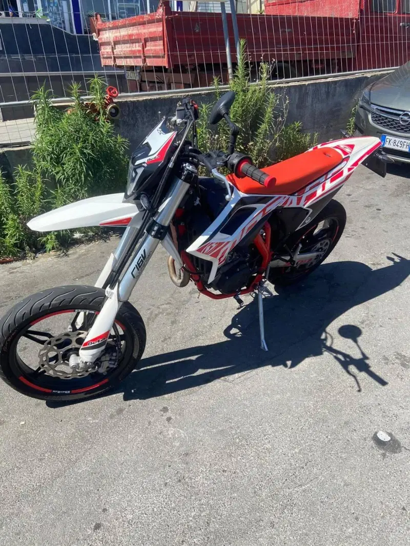 Betamotor RR 125 4T Motard LC (2021 - 23) (2)
