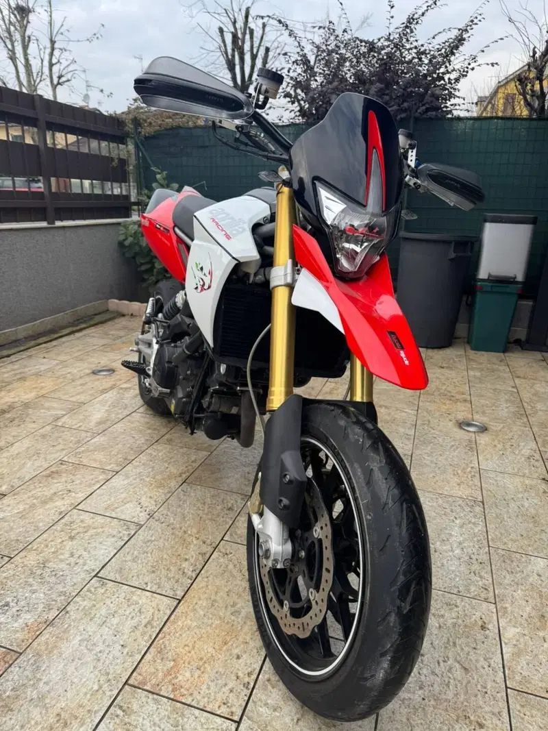 Aprilia Dorsoduro 750 ABS (2009 - 17) (3)