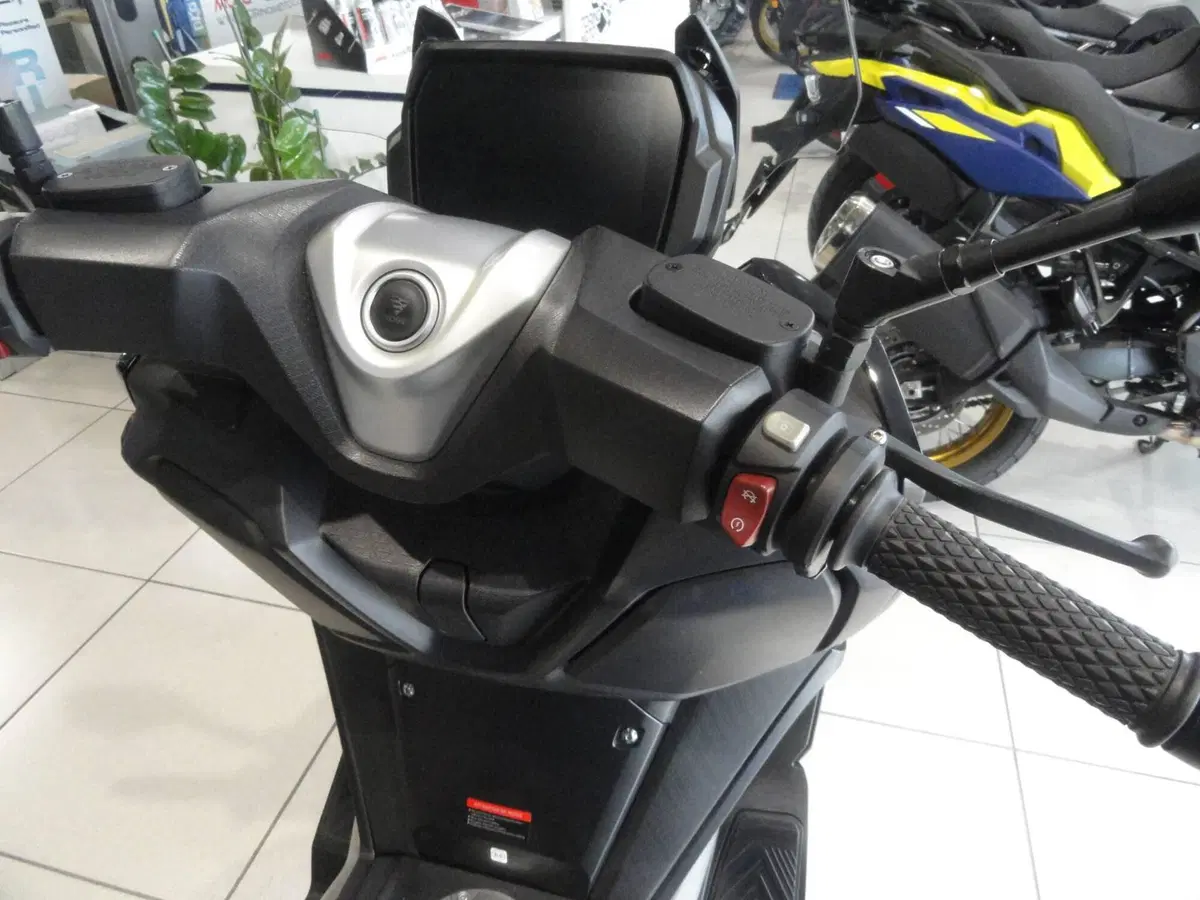 Voge Sfida SR4 (2022 - 24) (8)