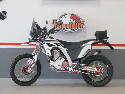 AJP PR7 650 Adventure (2021 - 24) usata