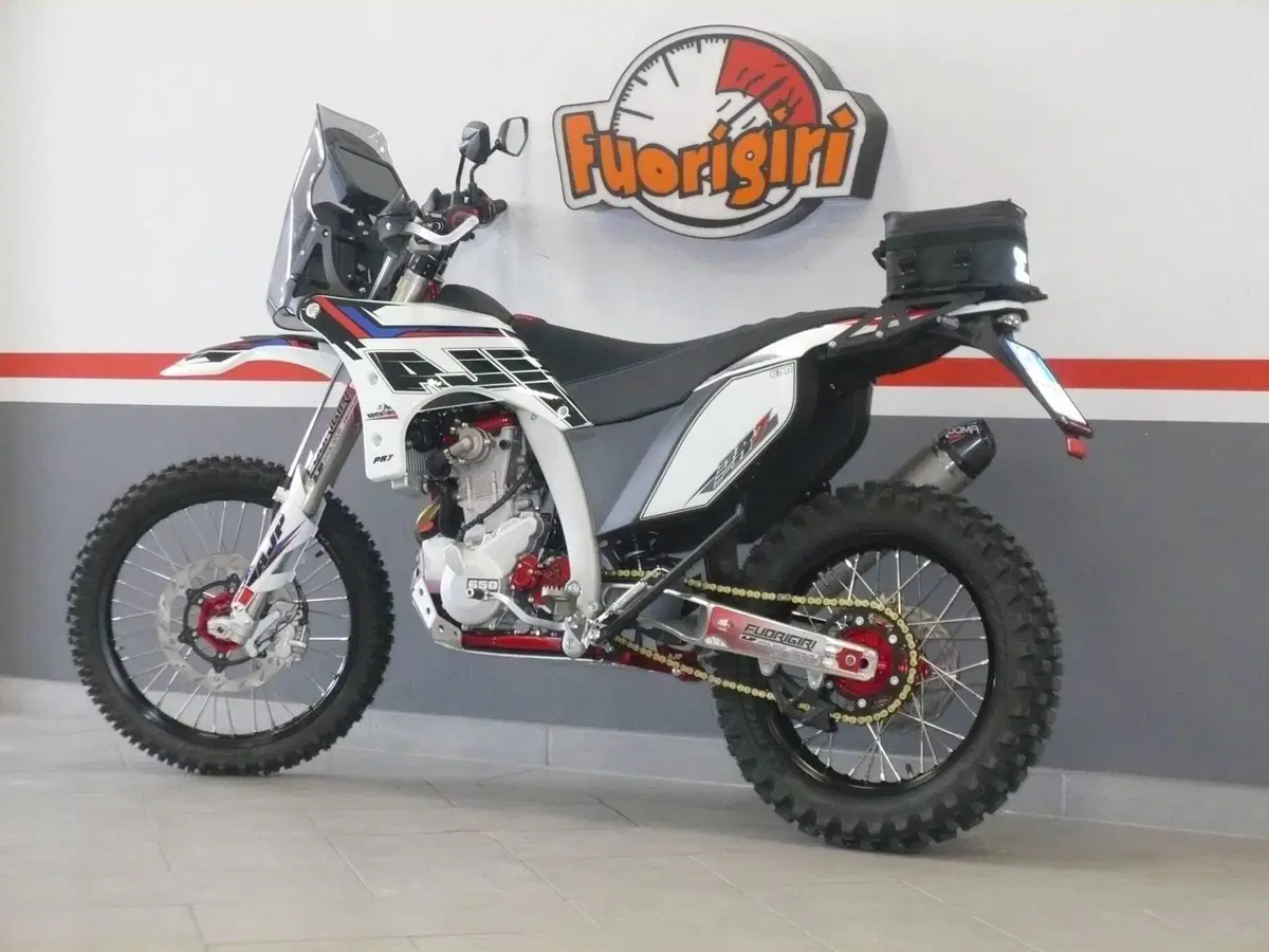 AJP PR7 650 Adventure (2021 - 24) (2)