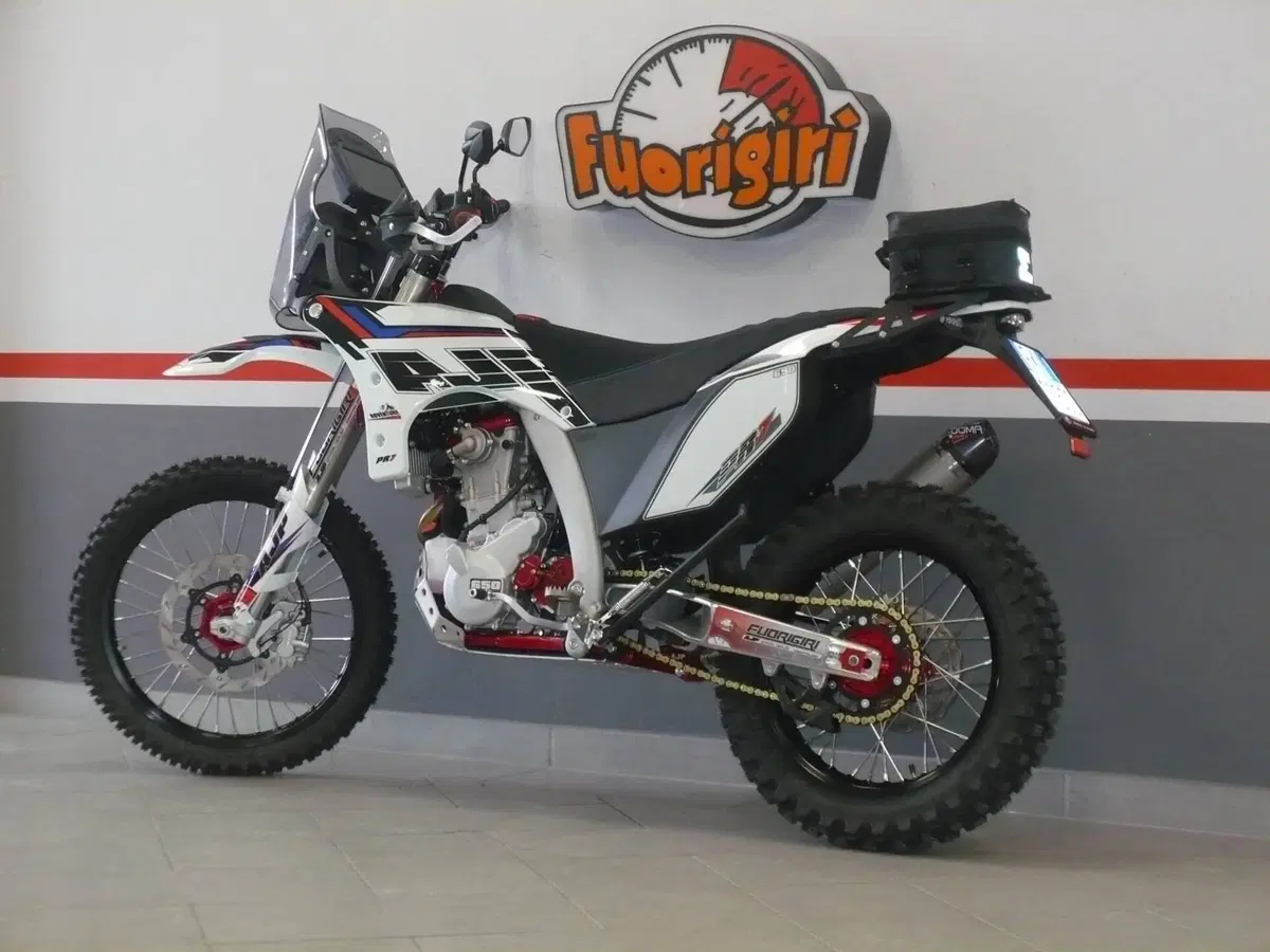 AJP PR7 650 Adventure (2021 - 24) (3)