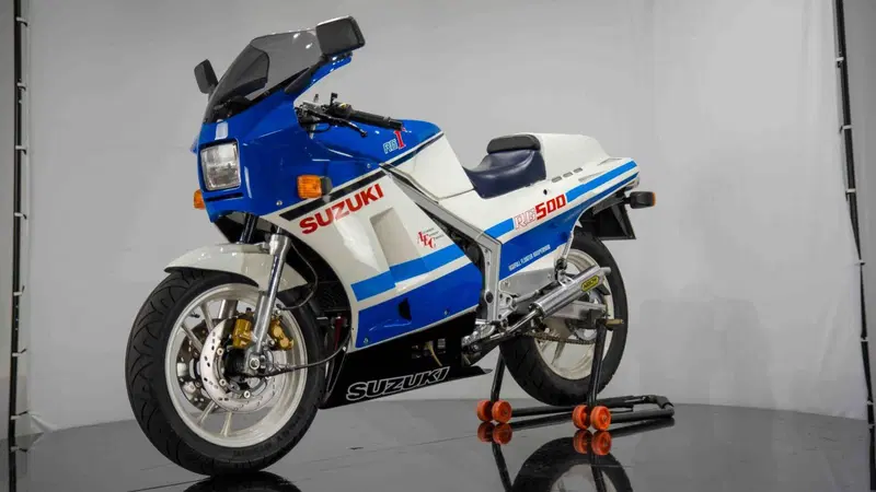 Suzuki RG 500 R (1985 - 88) (2)