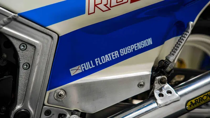Suzuki RG 500 R (1985 - 88) (19)