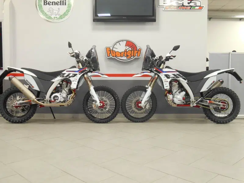 AJP PR7 650 Adventure (2021 - 24) (8)