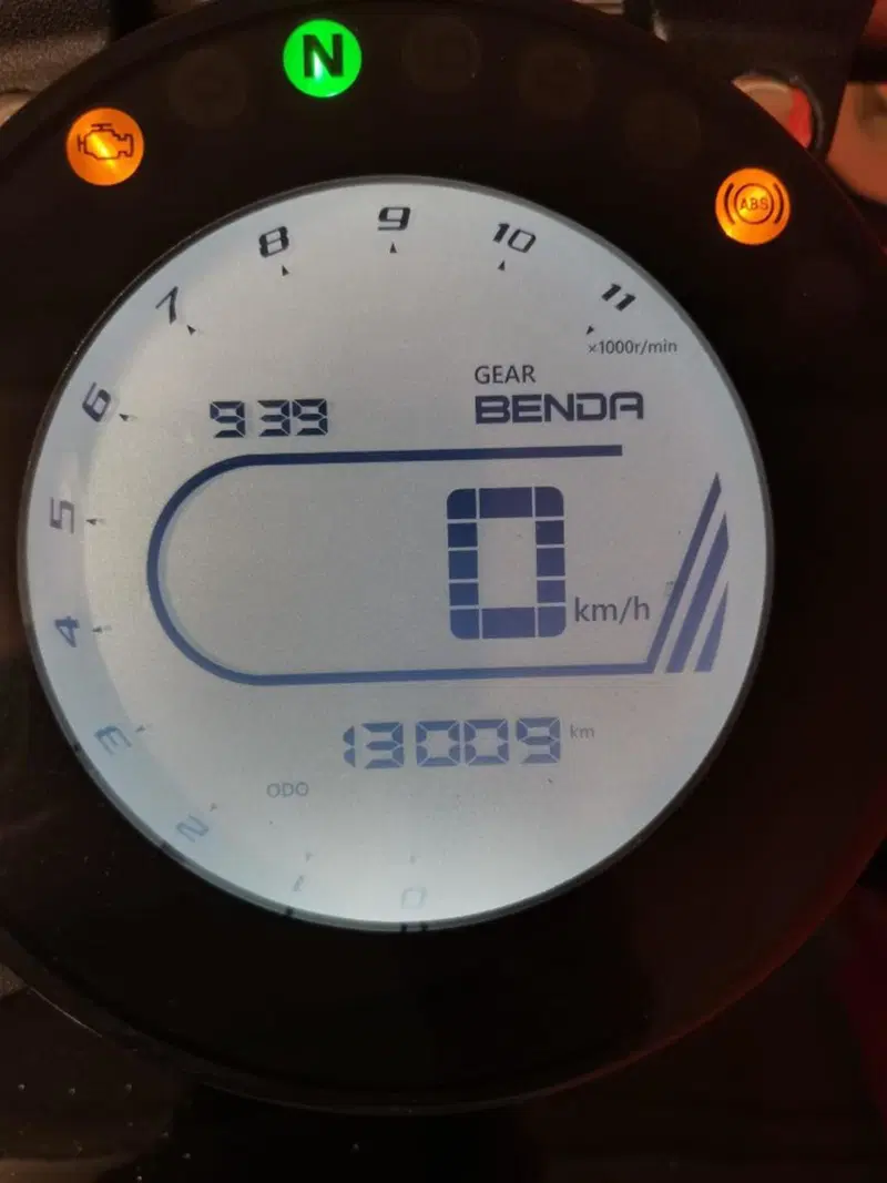 Keeway Motor V302 C (2022 - 26) (7)