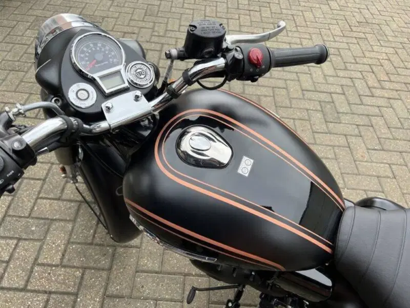 Royal Enfield Bullet 350 (2024 - 26) (3)