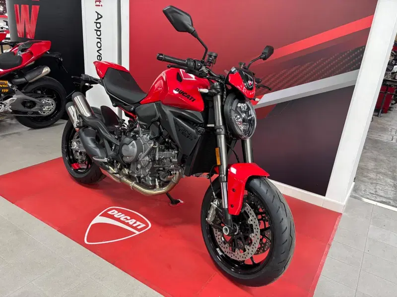 Ducati Monster 890 + (2026) (2)