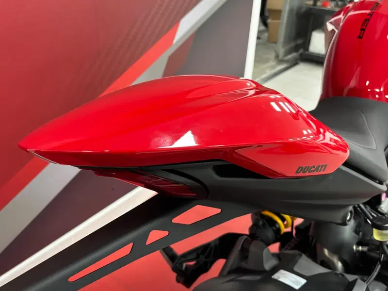 Ducati Monster 890 + (2026) (7)