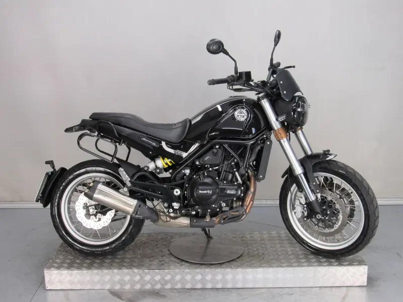 Benelli Leoncino 500 Trail (2021 - 26) (2)