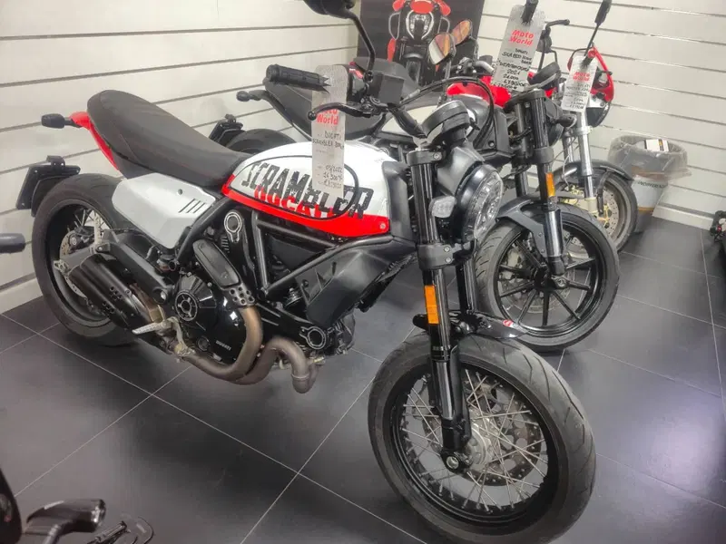 Ducati Scrambler 800 Urban Motard (2022)
