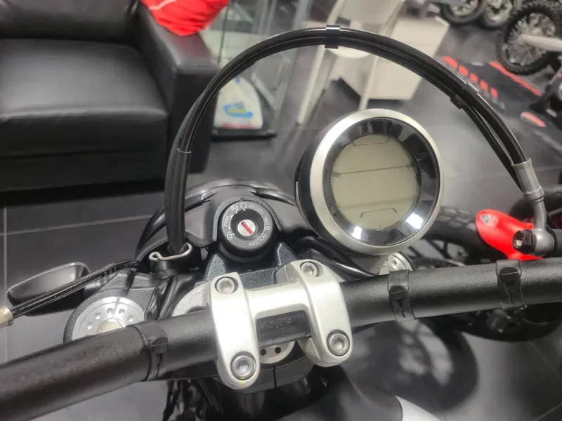 Ducati Scrambler 800 Urban Motard (2022) (7)