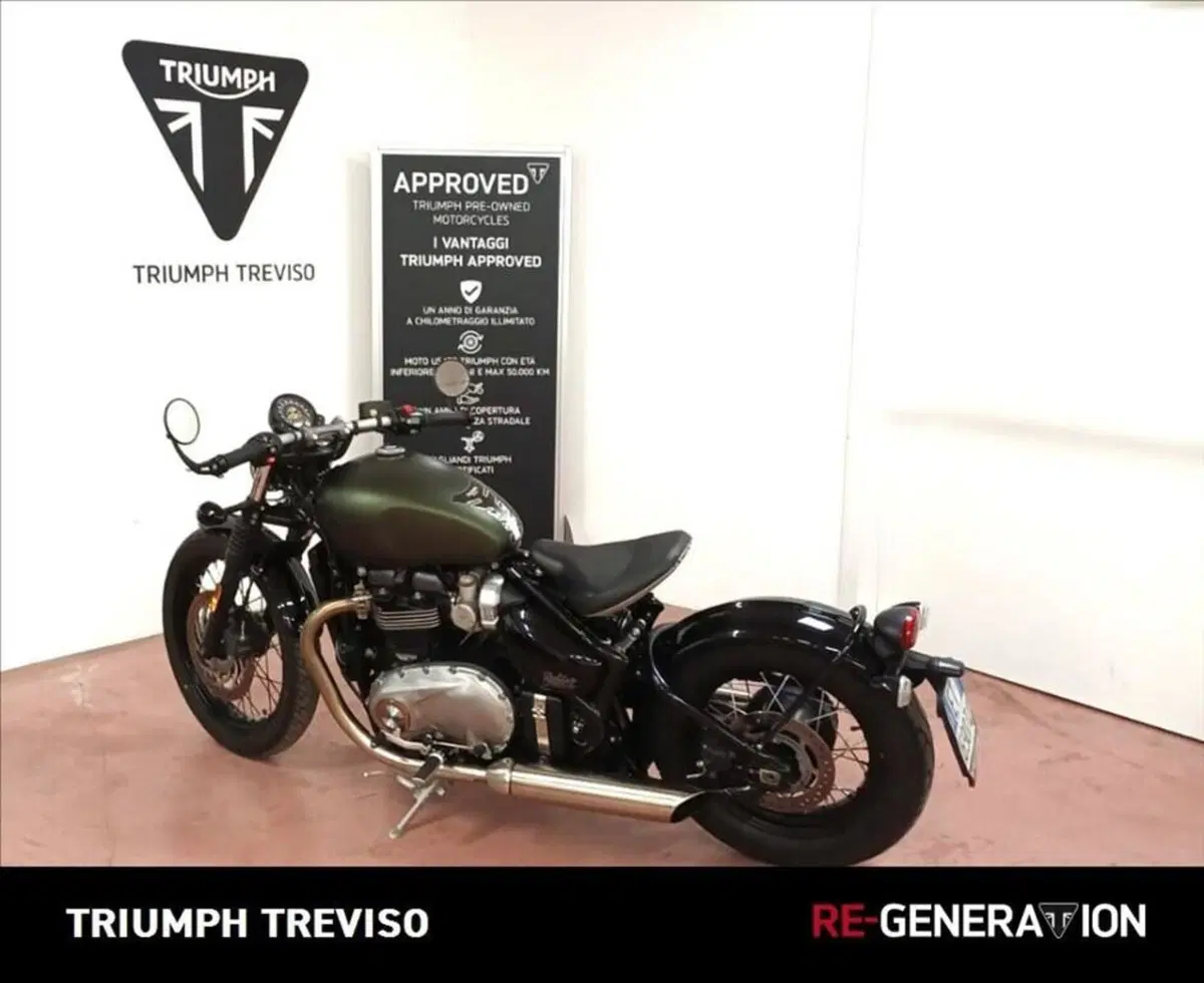 Triumph Bonneville Bobber 1200 (2021 - 25) (3)
