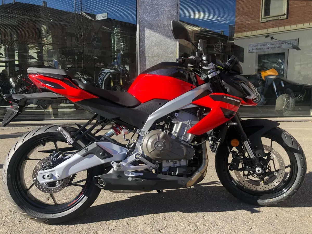 Aprilia Tuono 457 (2025 - 26) (2)